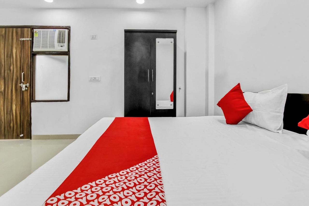 Flagship Hotel Secret Mirage Near Rithala Metro Station New Delhi Buitenkant foto