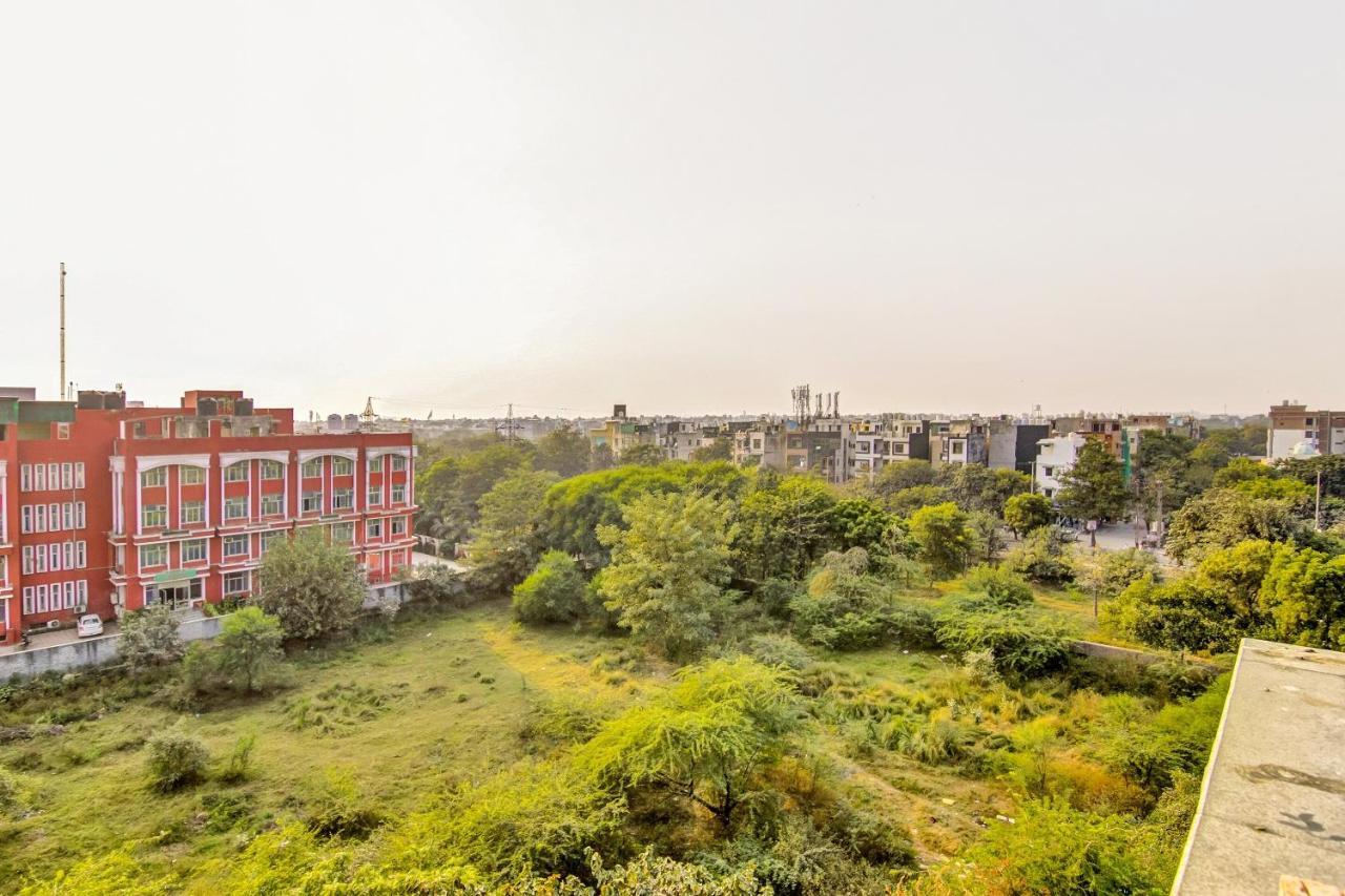 Flagship Hotel Secret Mirage Near Rithala Metro Station New Delhi Buitenkant foto