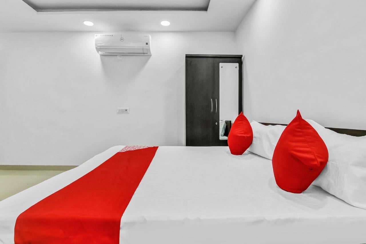 Flagship Hotel Secret Mirage Near Rithala Metro Station New Delhi Buitenkant foto